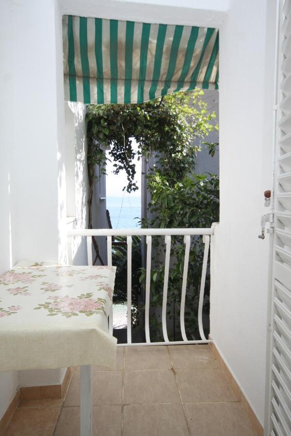 בוגומוליה Seaside Secluded Apartments Cove Smokvina, Hvar - 4036 מראה חיצוני תמונה