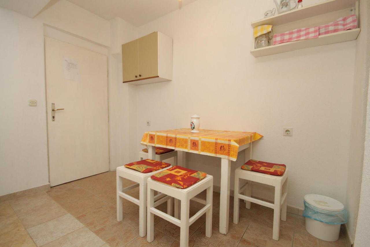 בוגומוליה Seaside Secluded Apartments Cove Smokvina, Hvar - 4036 מראה חיצוני תמונה